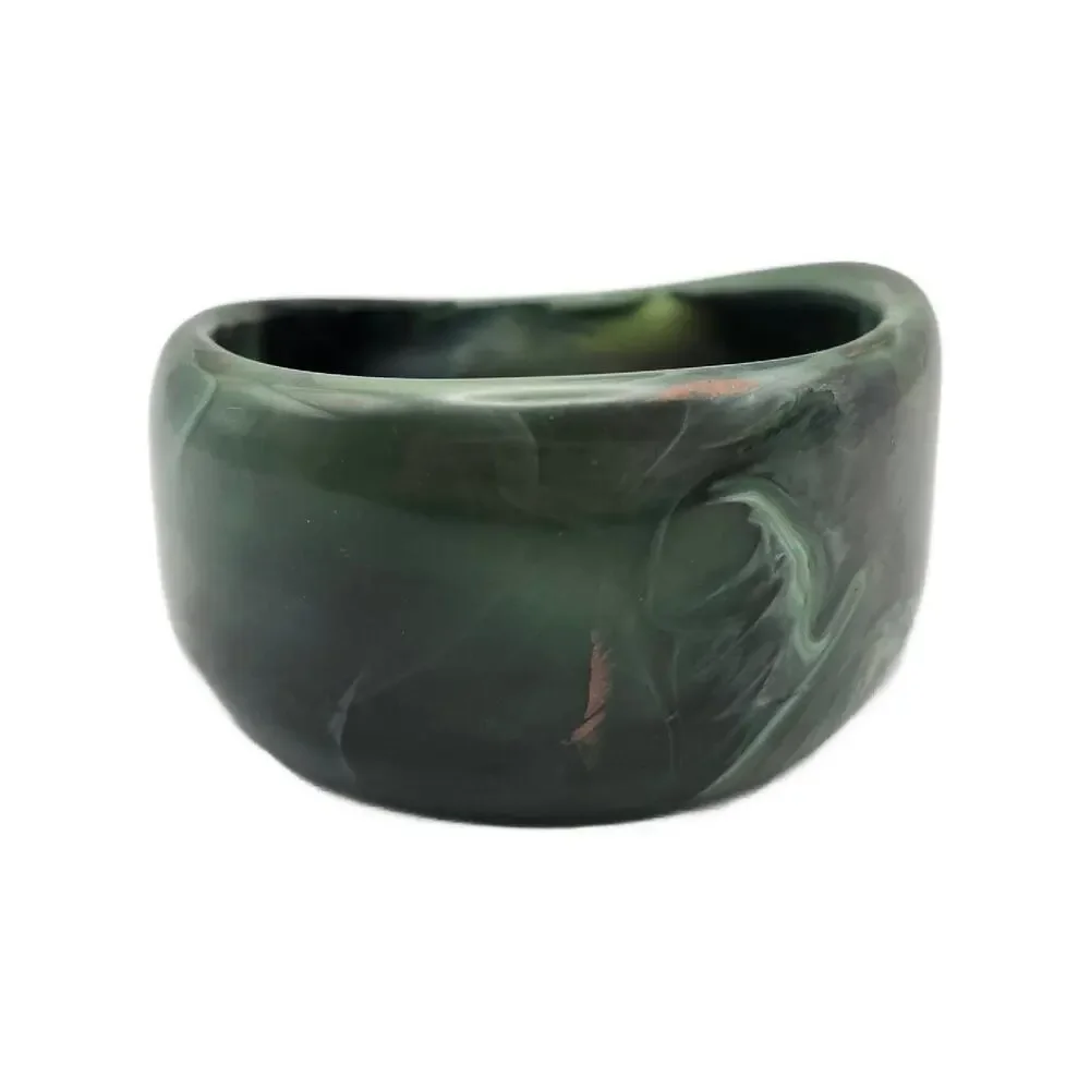 Vintage green swirl